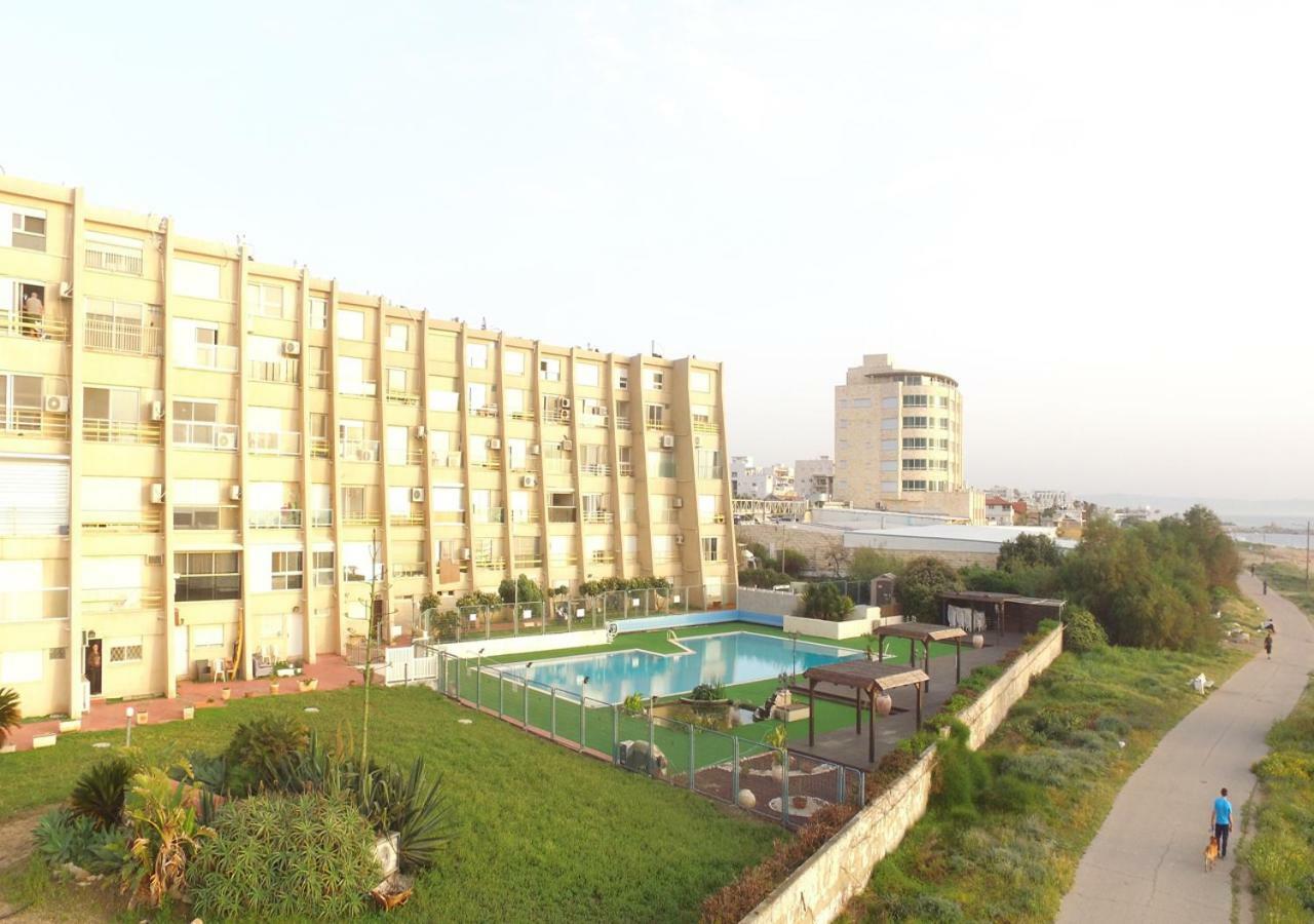 Ha-Aliya Sea View Apartment นาฮารียา ภายนอก รูปภาพ